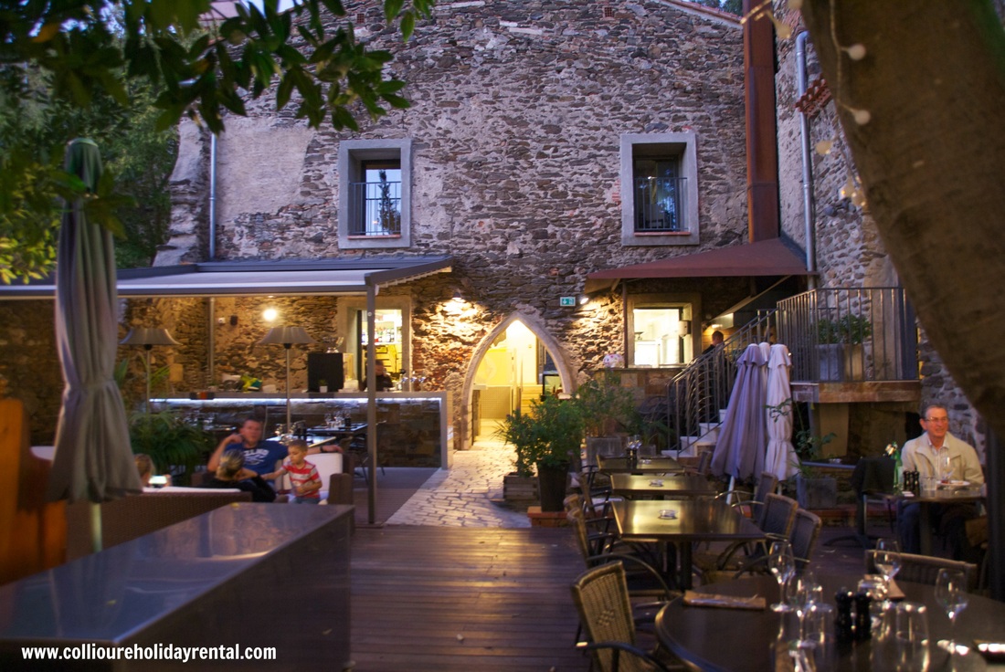 Outdoor dining room at Le Jardin de Collioure